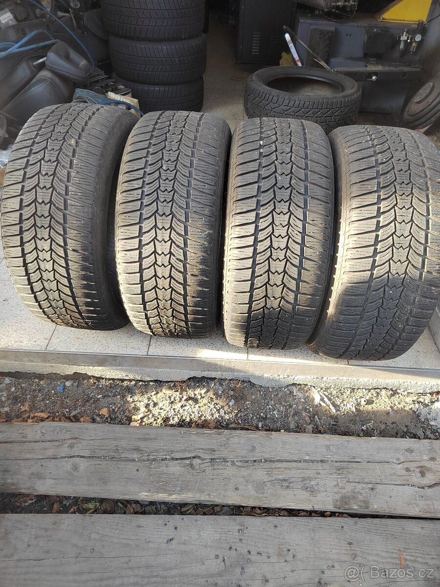 Prodám zimní pneu 225/45/17 Sava Eskimo hp2