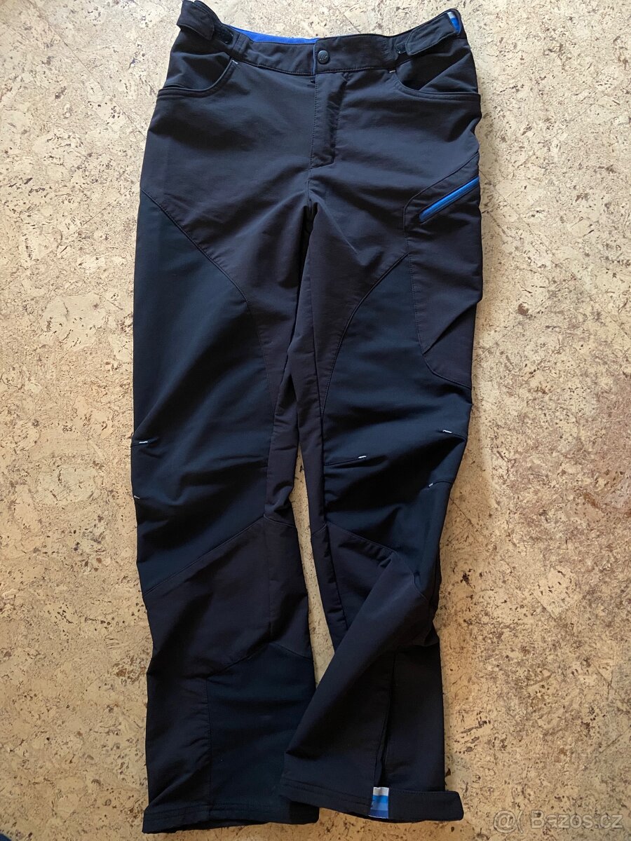 Turistické/vycházkové kalhoty Quechua 158/164