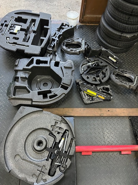 Vložka s příslušenstvím do dojezdového kola, rezervy