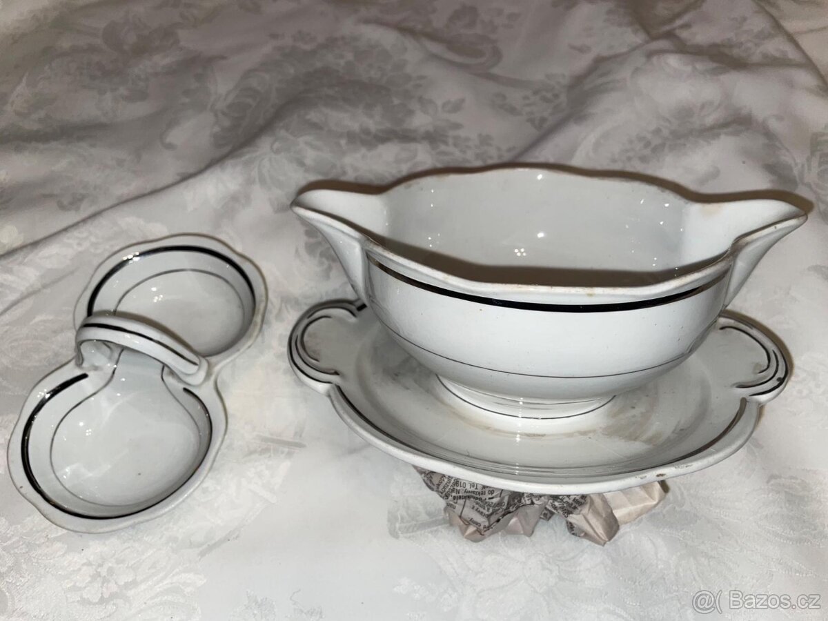 Stará porcelánová slánka a omáčník