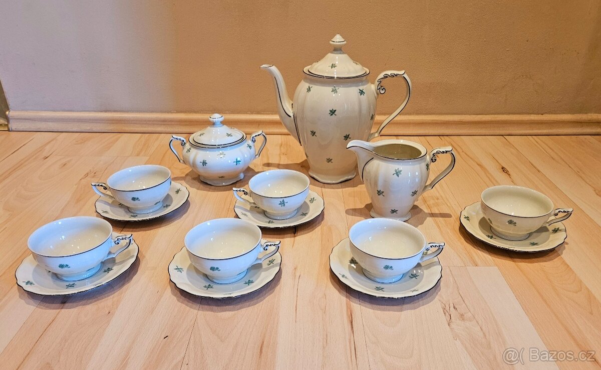 Starožitný čajový set z porcelánu