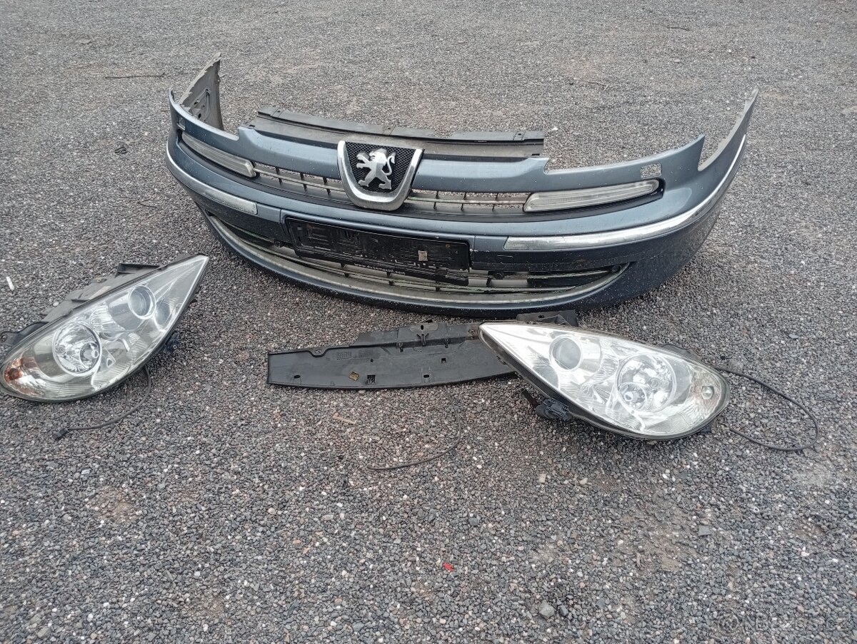 PEUGEOT 807 RV 2012 PŘEDNÍ NÁRAZNÍK A SVĚTLA NA FACELIFT