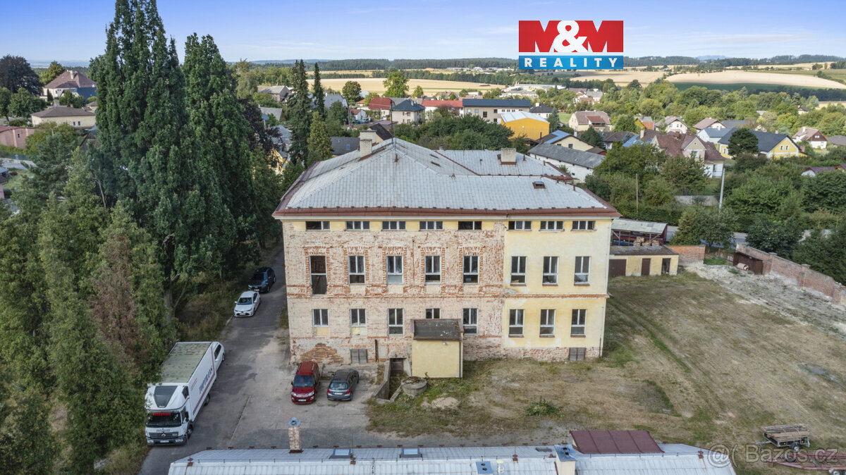Prodej nájemního domu, 1476 m², Hořičky