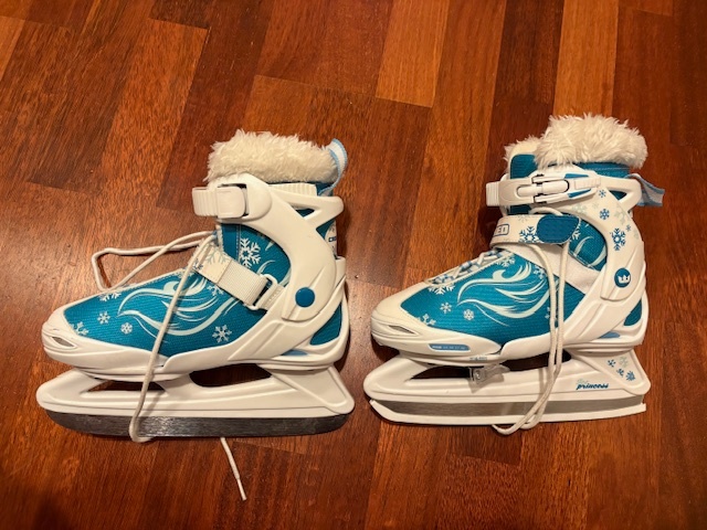 Dívčí rostouccí lední brusle Crowned PRINCESS vel. EU35-38