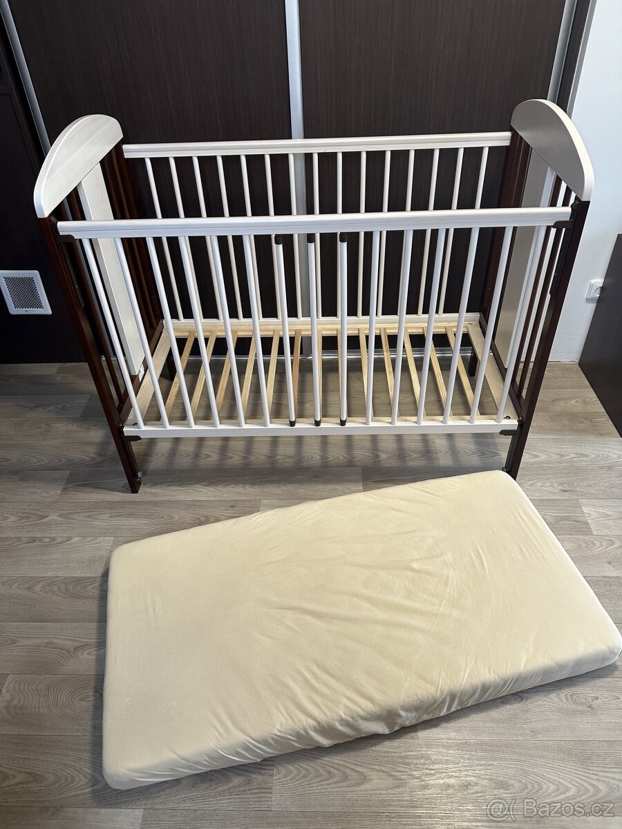 dětská postýlka
