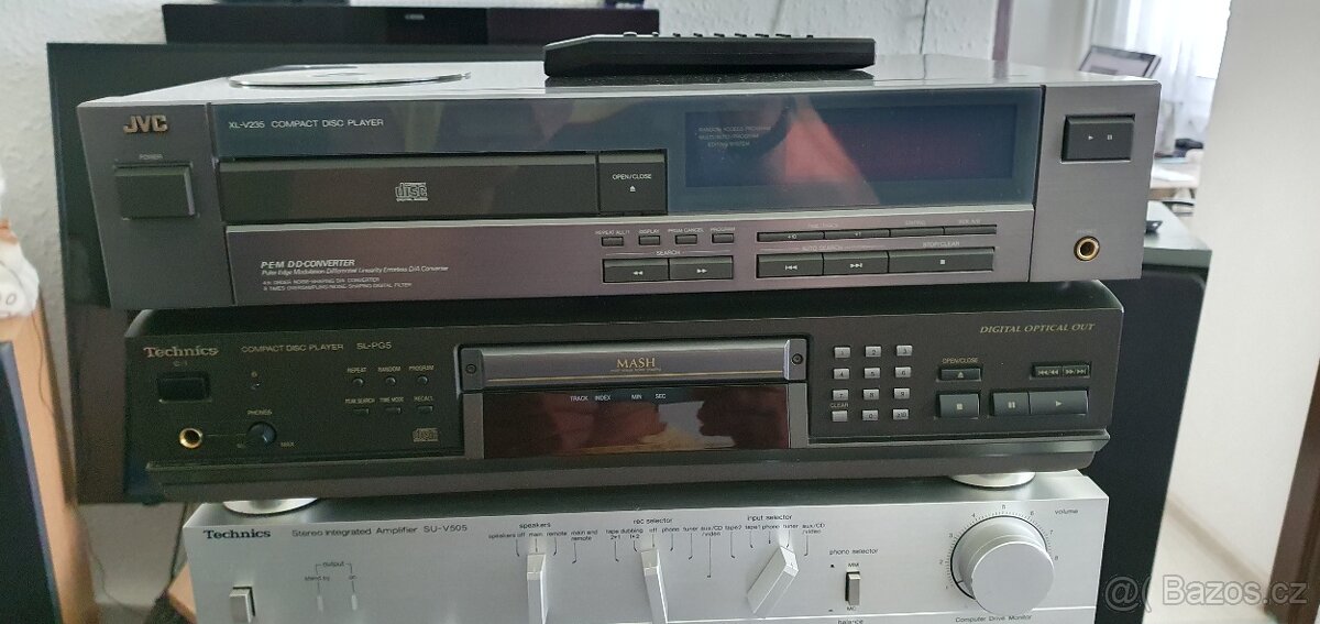 Prodám JVC- XL-V 235, KVALITNÍ - CD-PLAYER, 16BIT, ve výborn