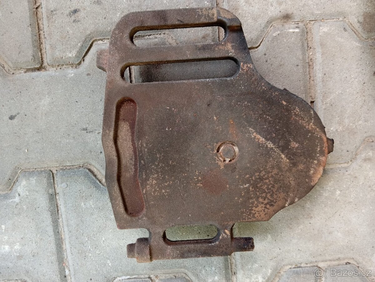 Dvířka spalovací komory Dakon FB s cihlou