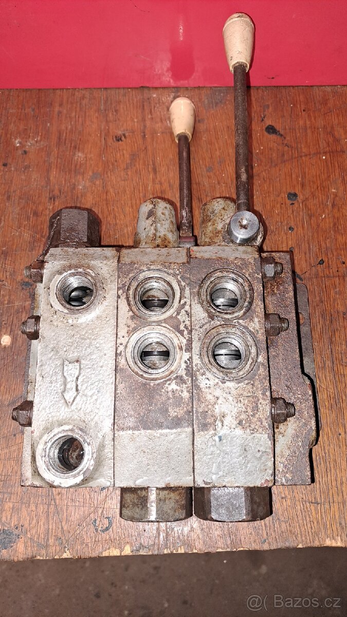 Hydraulicky rozvaděč 2sekcni