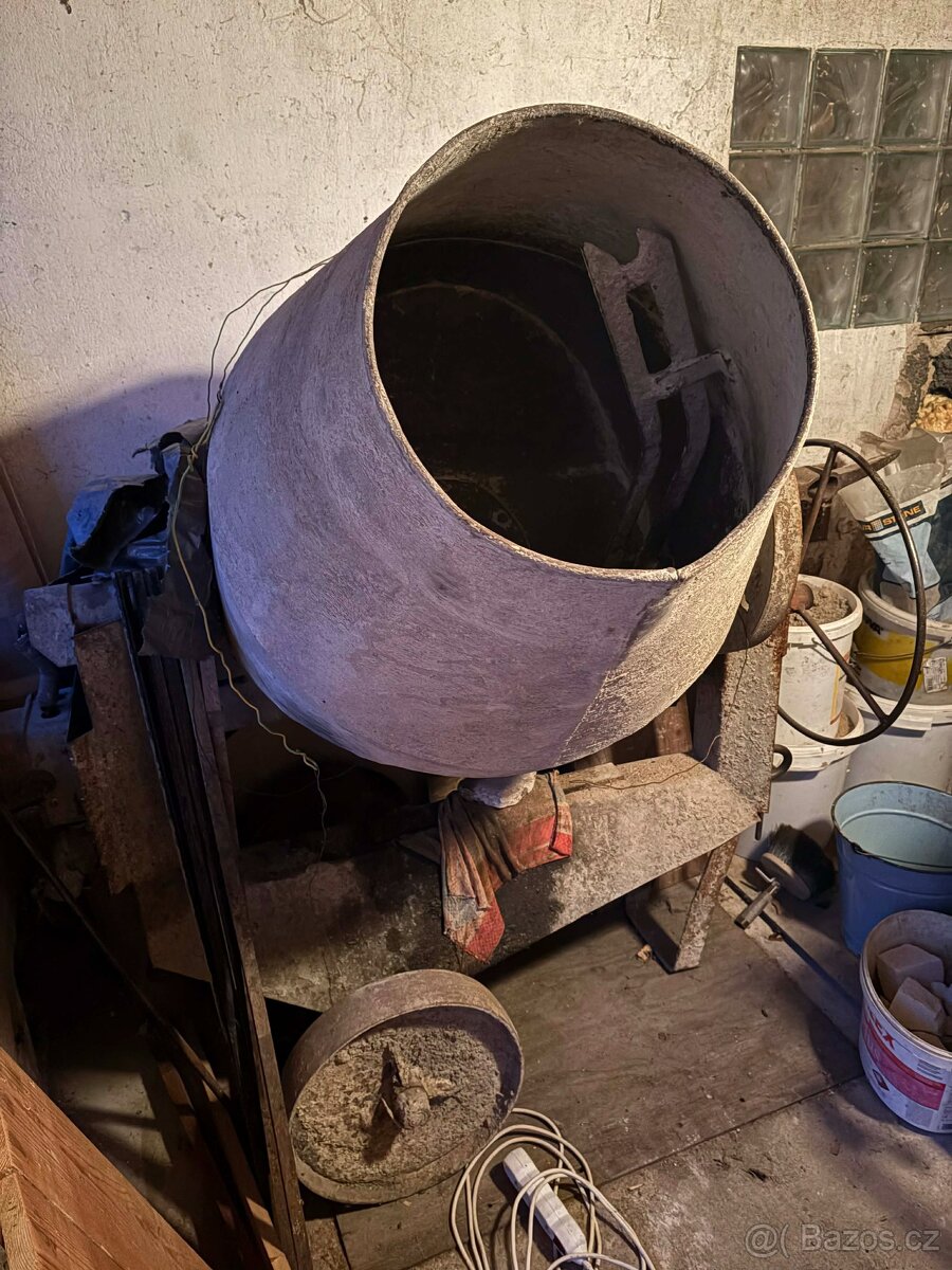 Stavební míchačka