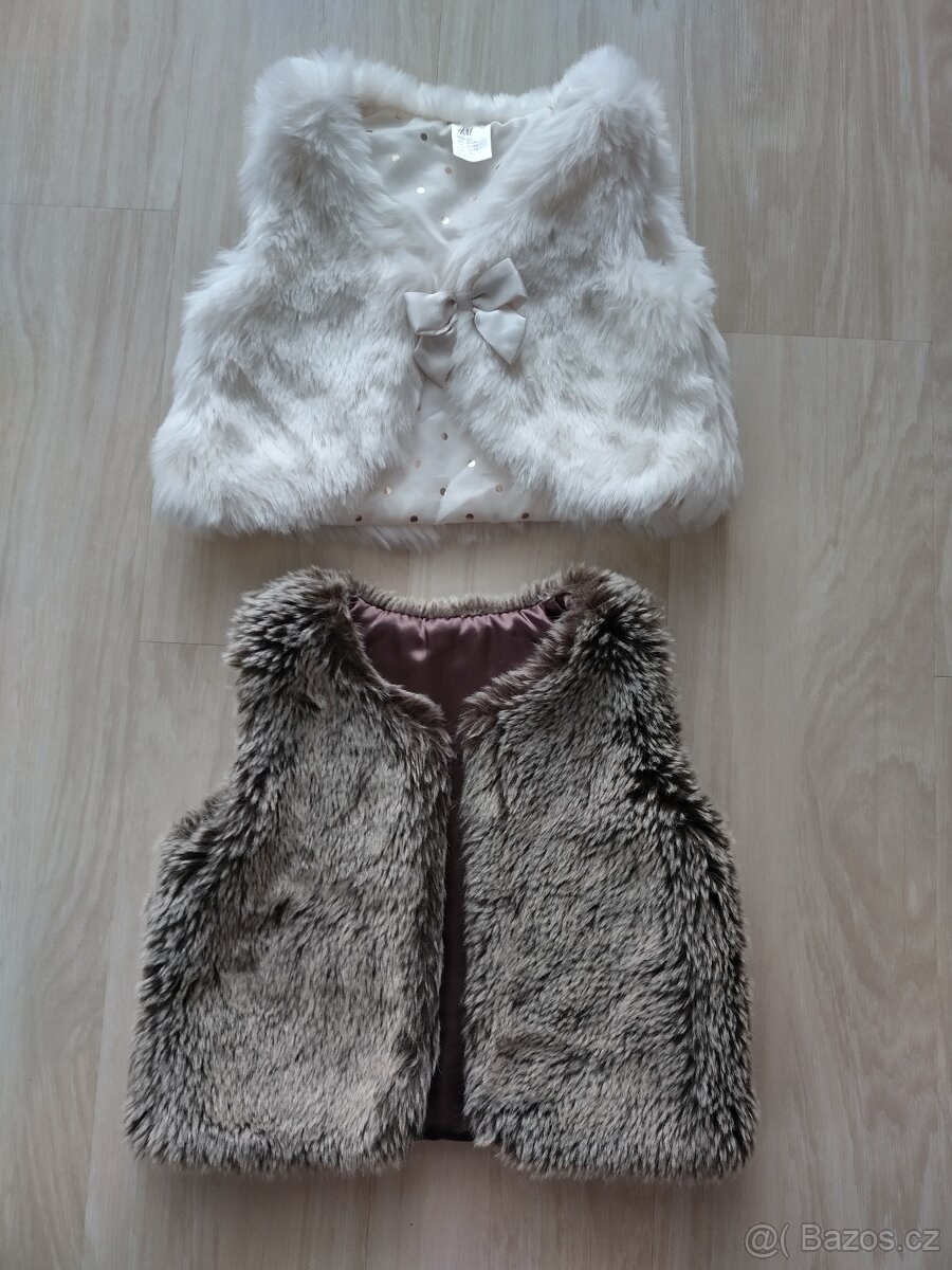 Dívčí chlupaté vestičky