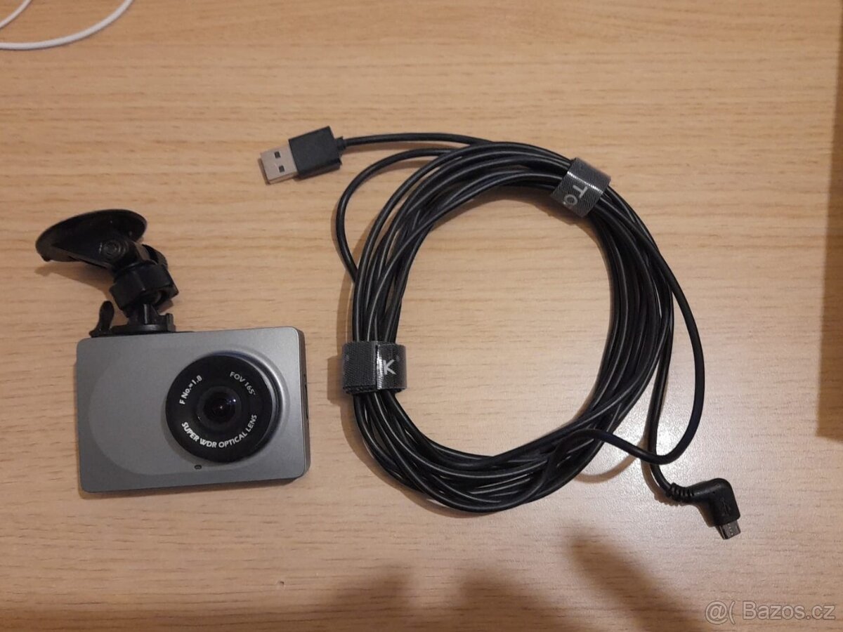 Palubní kamera YI YCS1015 INT