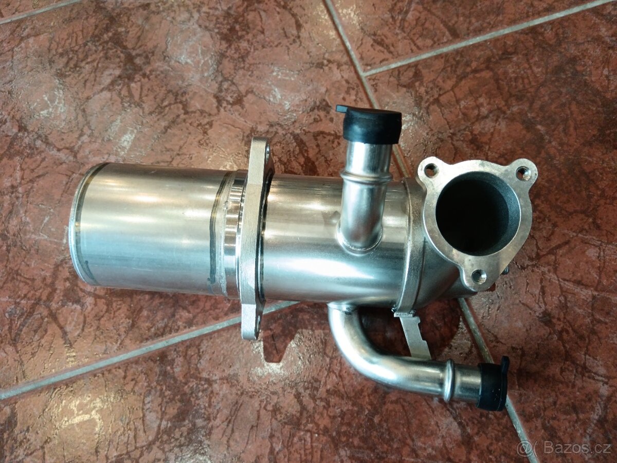 Chladič EGR ventilu 2.0 TDI (Audi/Škoda/VW - 04L131512A)