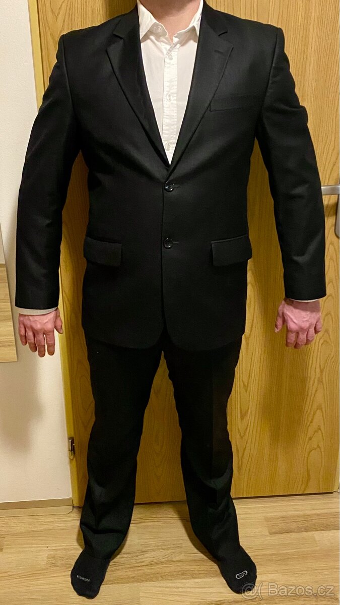 Prodám pánský oblek zn. Daniel Perry.