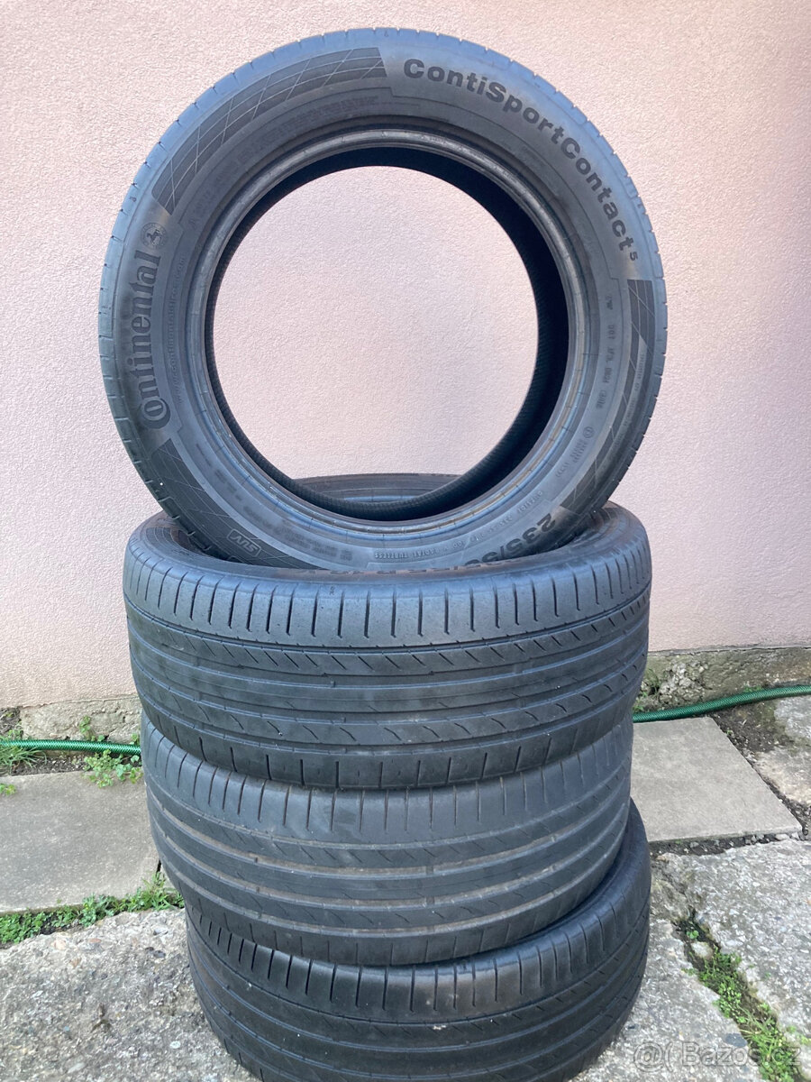 Continental 235/55 R18 100V