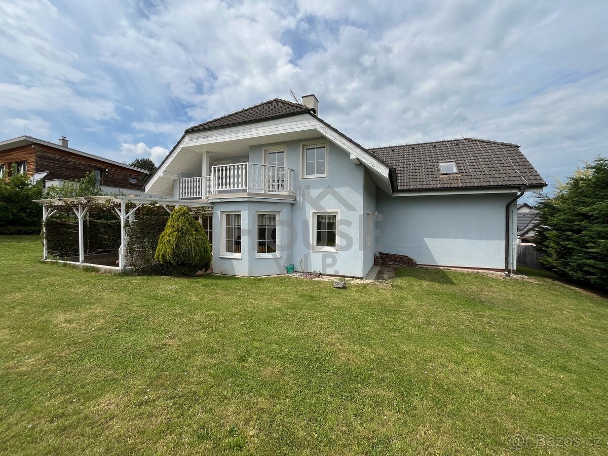 Prodej rodinné domy, 200 m2 - Panenské Břežany, ev.č. 00542