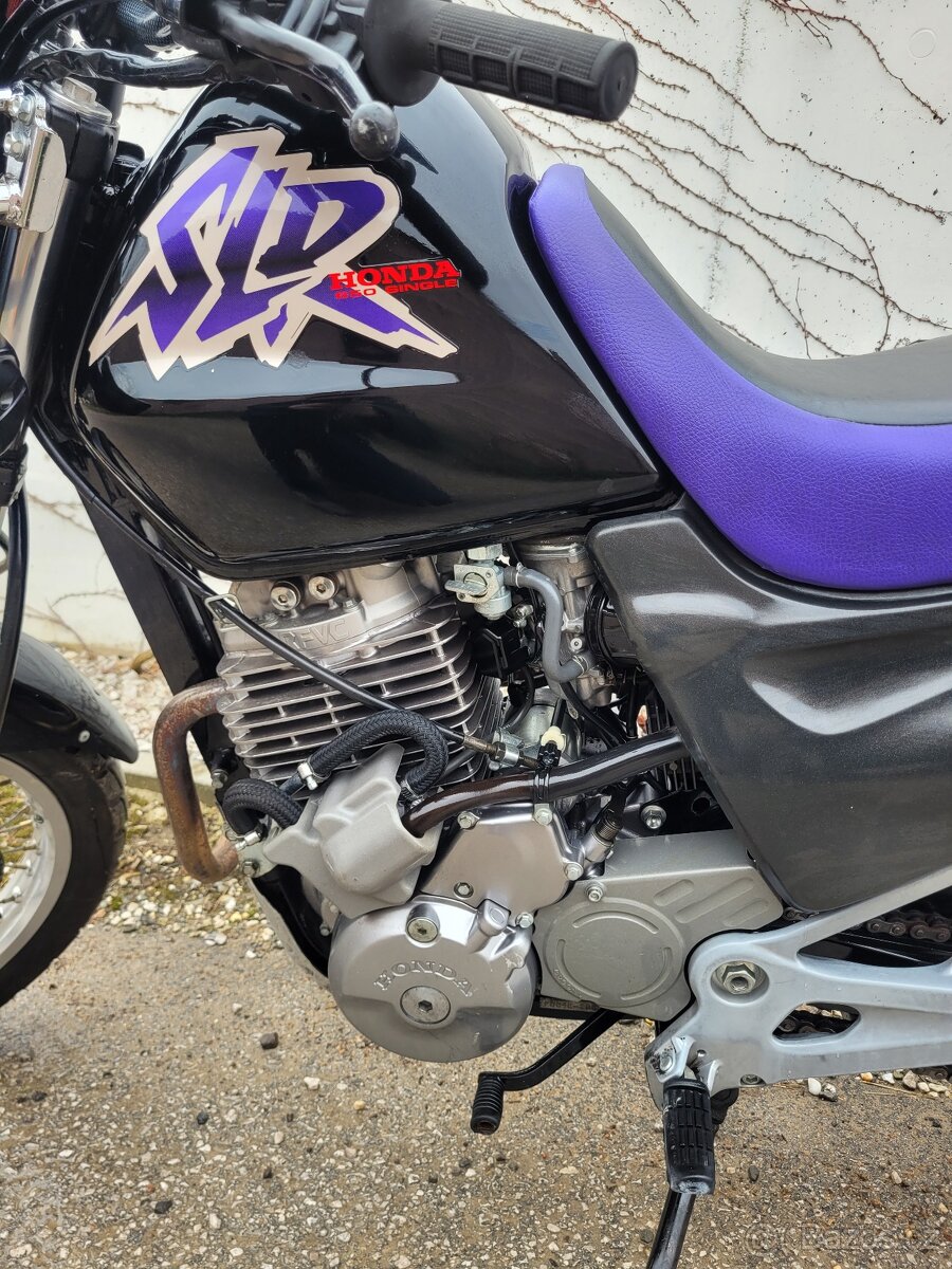 Honda SLR 650, el.štartér, vodičák A2, TOP STAV