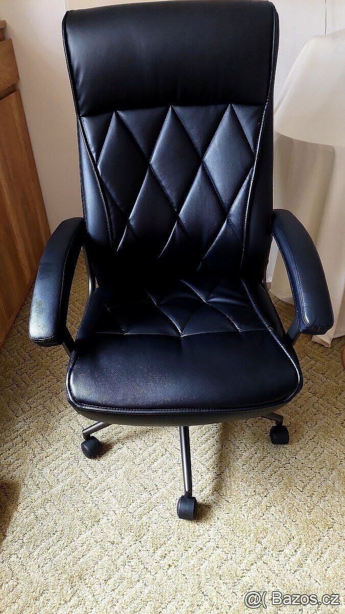 NOVÁ OTOČNÁ ŽIDLE-PRO VĚTŠÍ POZADÍ-šíře 55cm