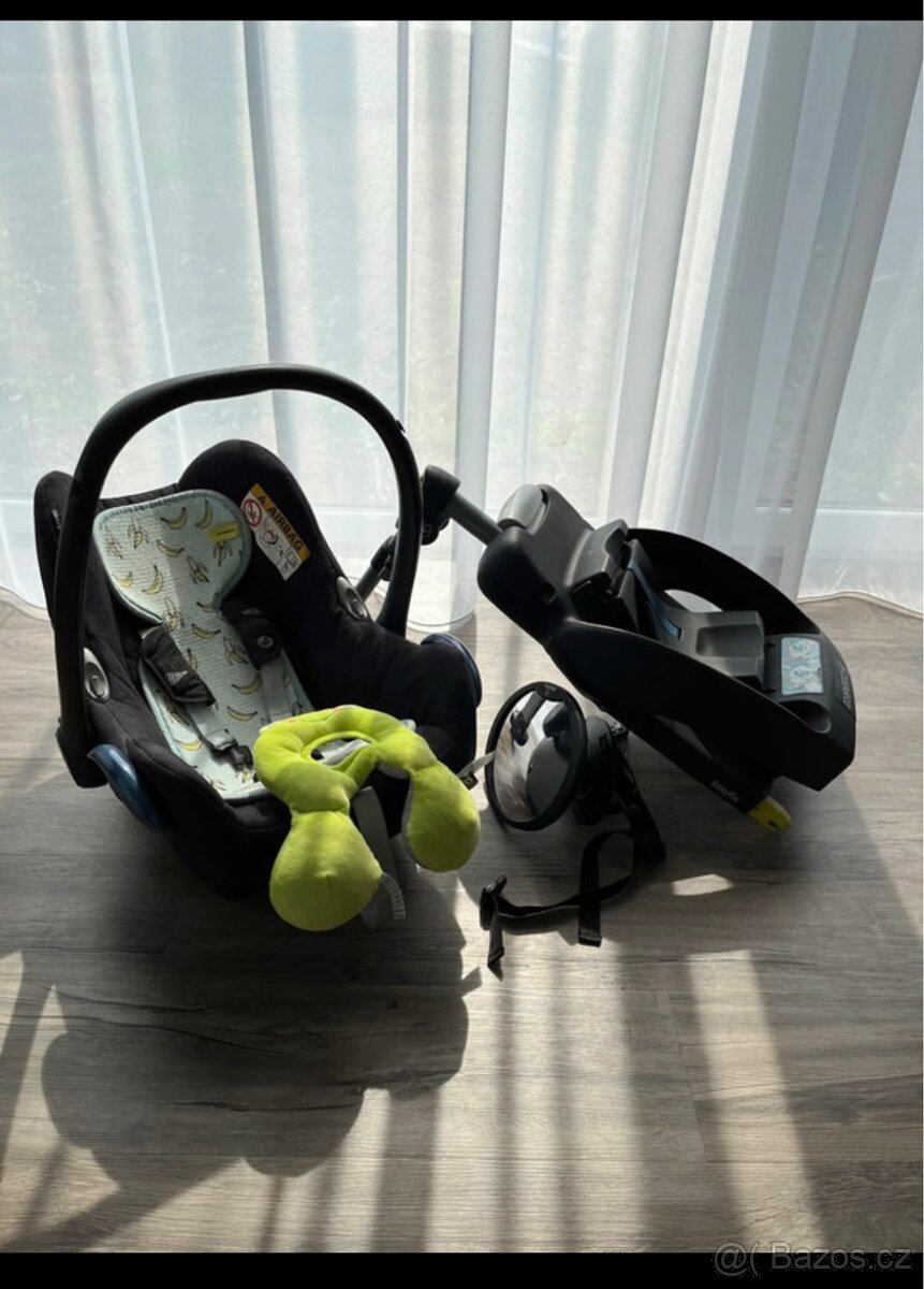 Vajicko Maxi Cosi a základna isofix