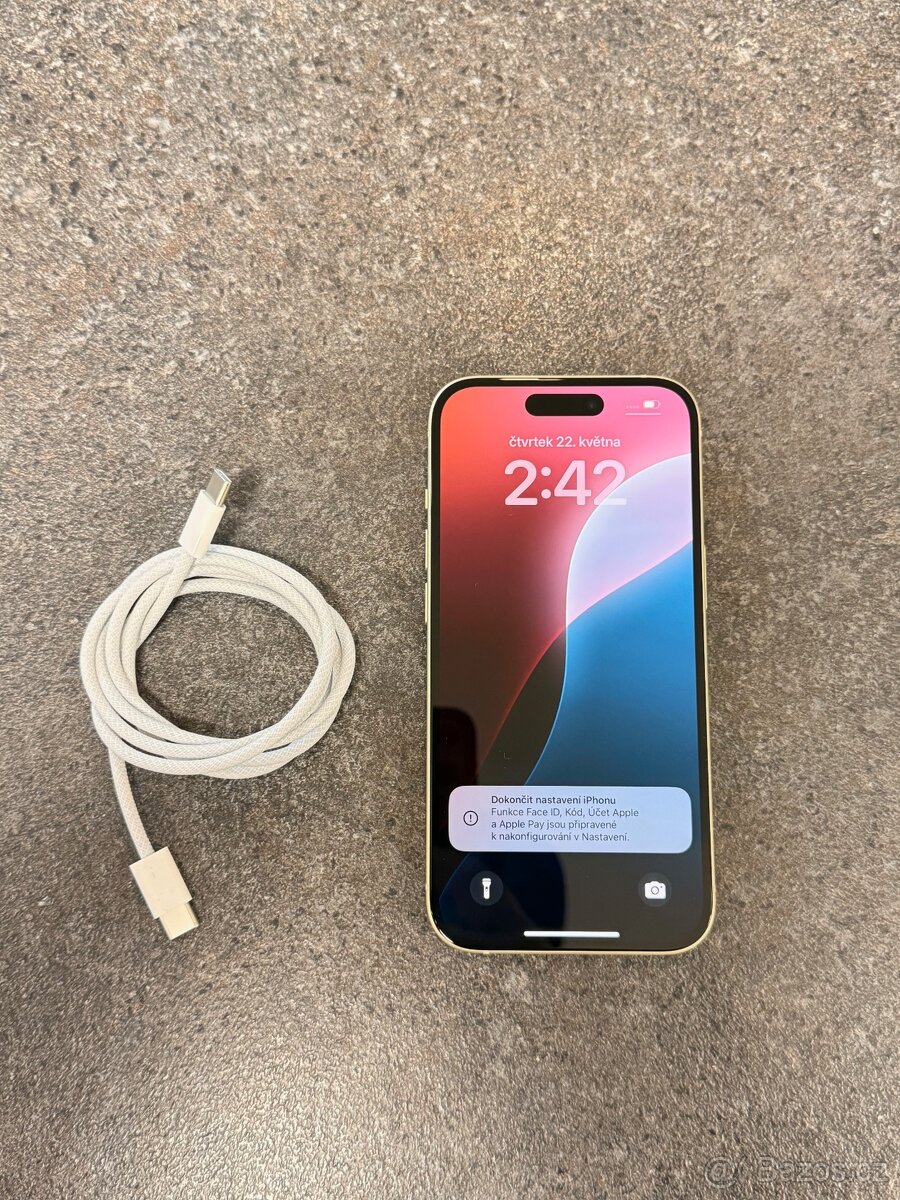 Apple iPhone 15 128 GB, bílý
