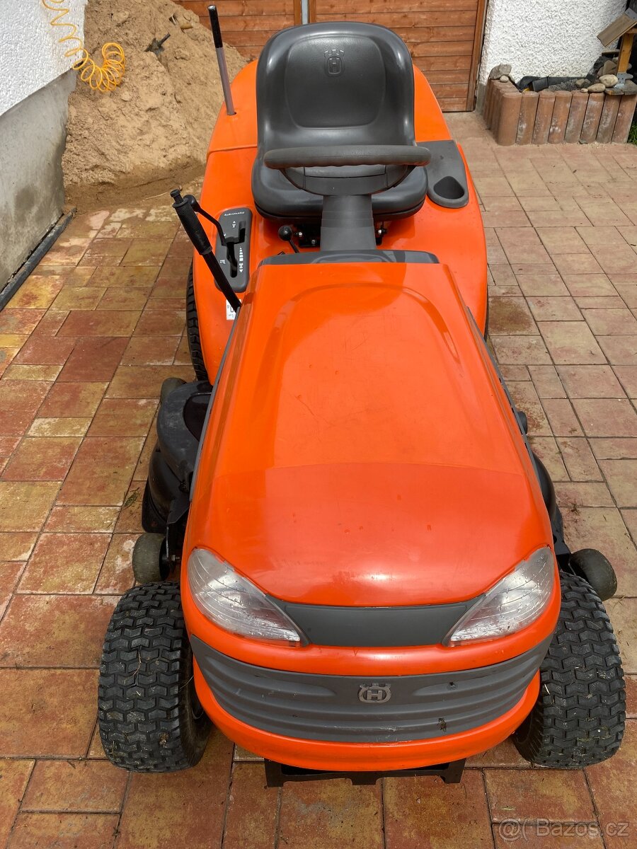 Zahradní traktůrek Husqvarna dvouválec