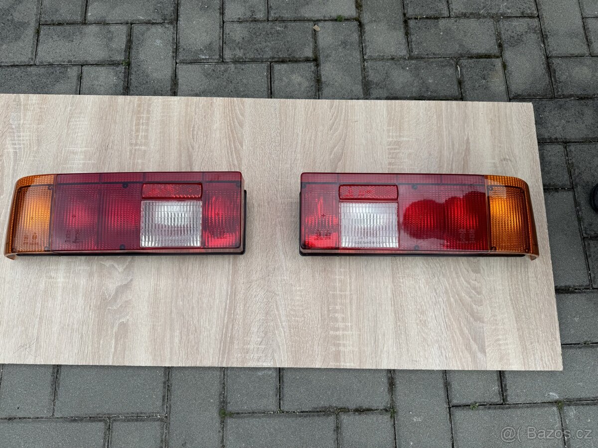 Moskvič 2141, nové zadní lampy