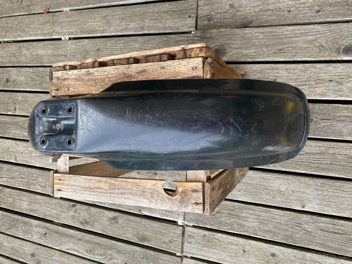 YAMAHA DT 125 originál přední blatník