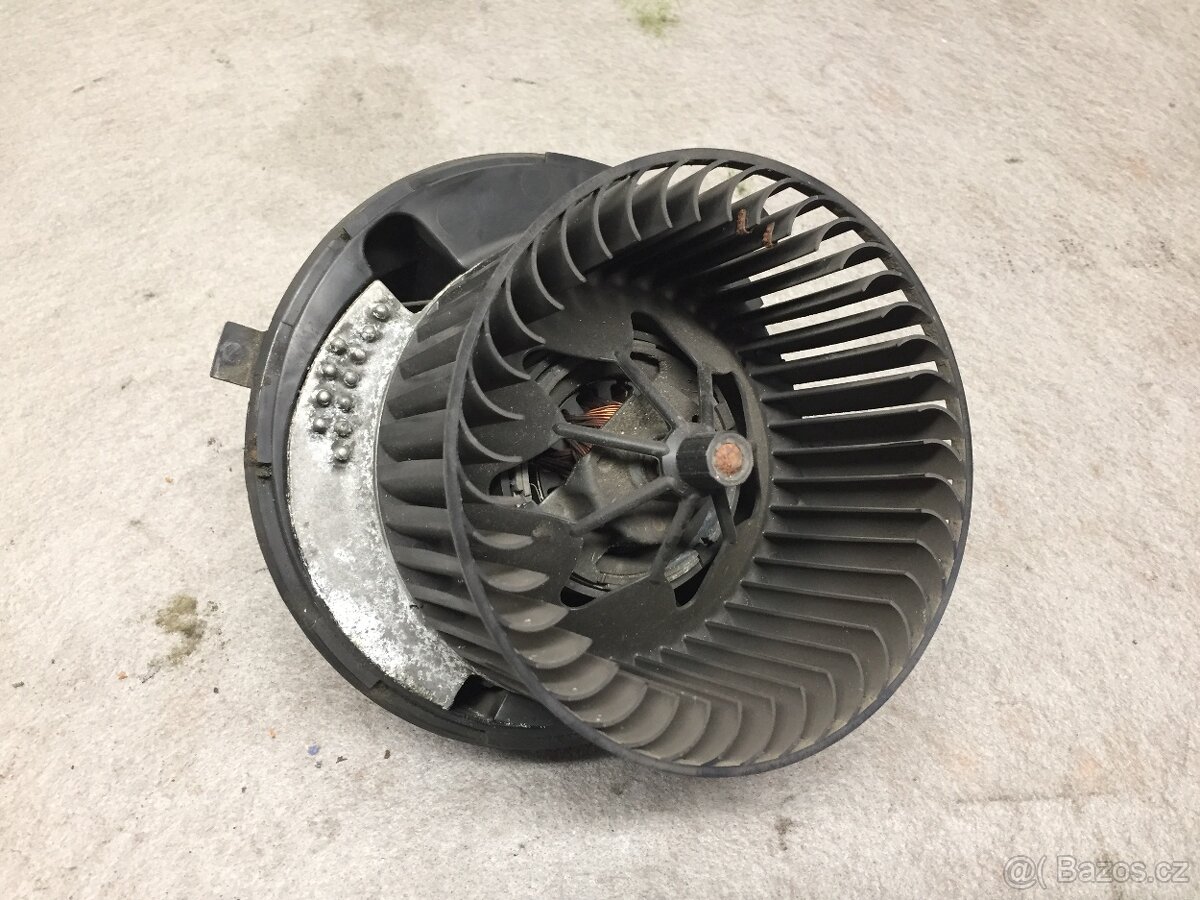VW GOLF 5 2003-2008 - VENTILÁTOR TOPENÍ 1K1 819 015