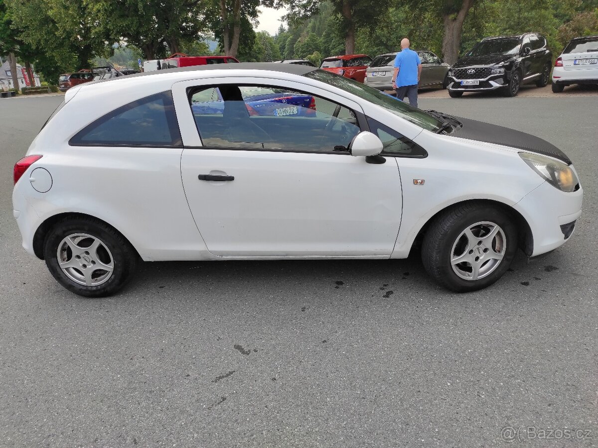 Opel Corsa D s novou technickou (facelift)