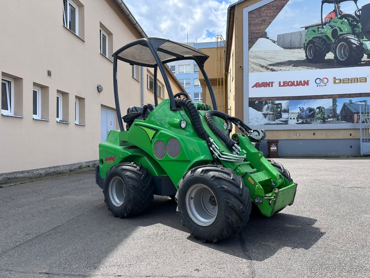 Nakladač Avant 630