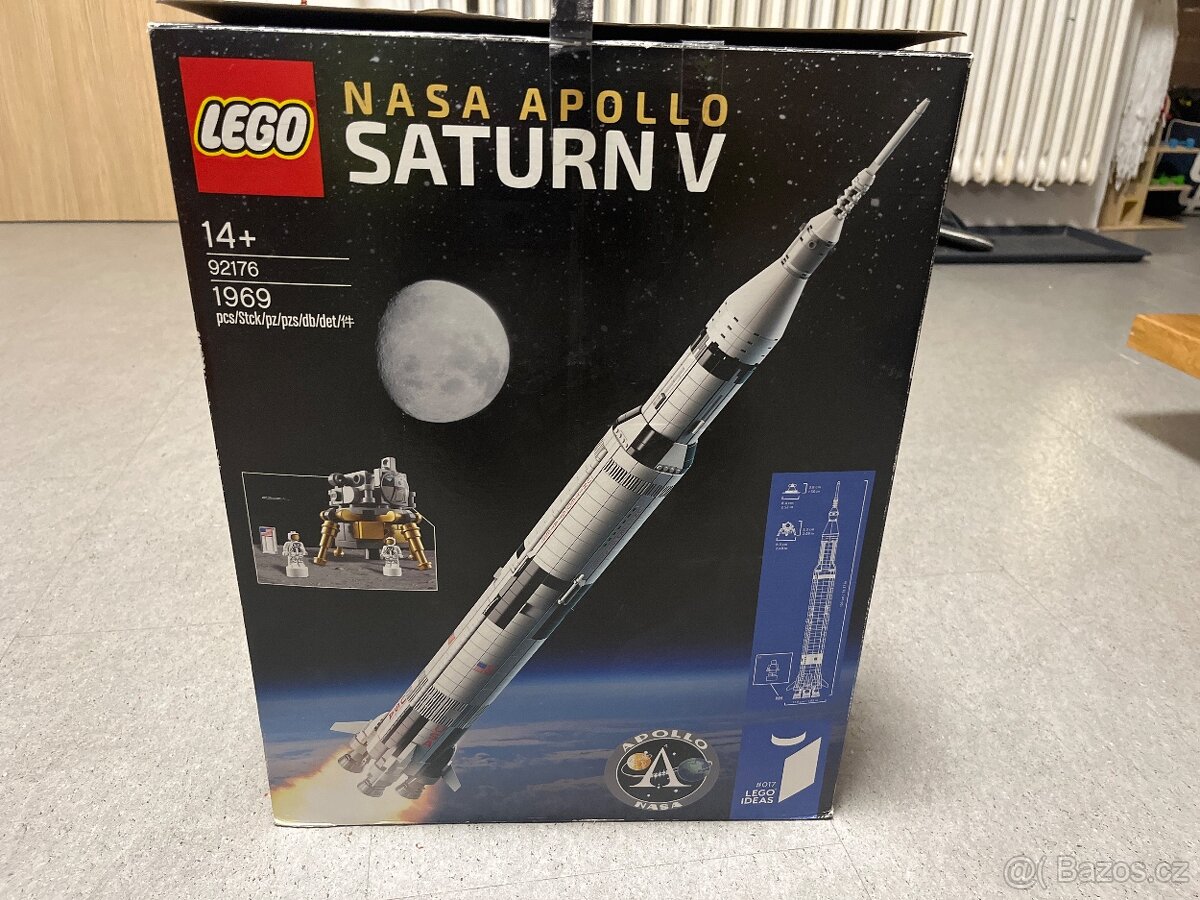 Lego NASA Apollo Saturn V