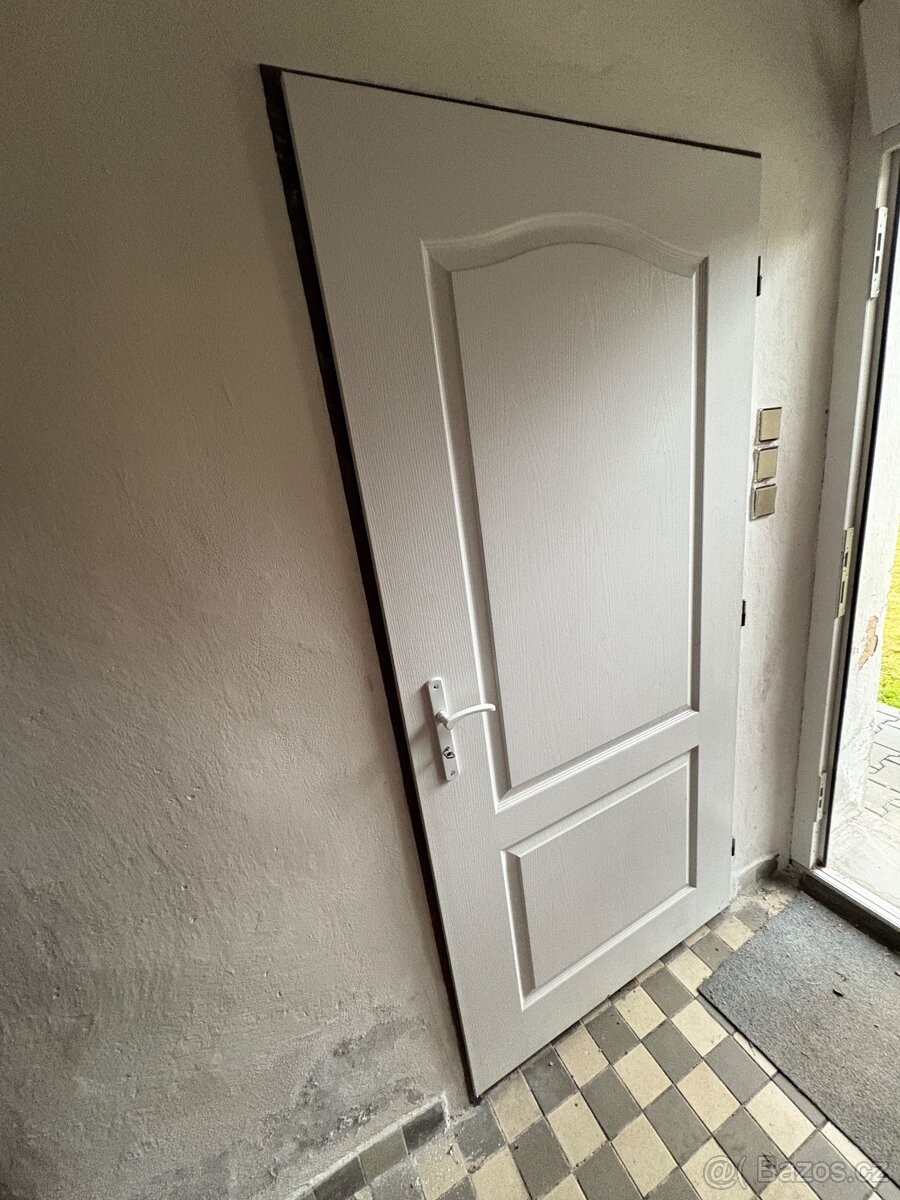 Prodám interiérové dveře
