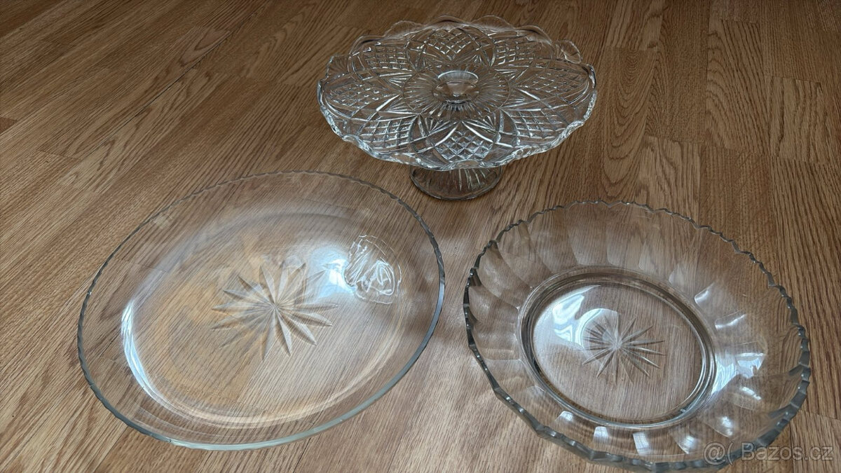 3 skleněné starožitné mísy velké