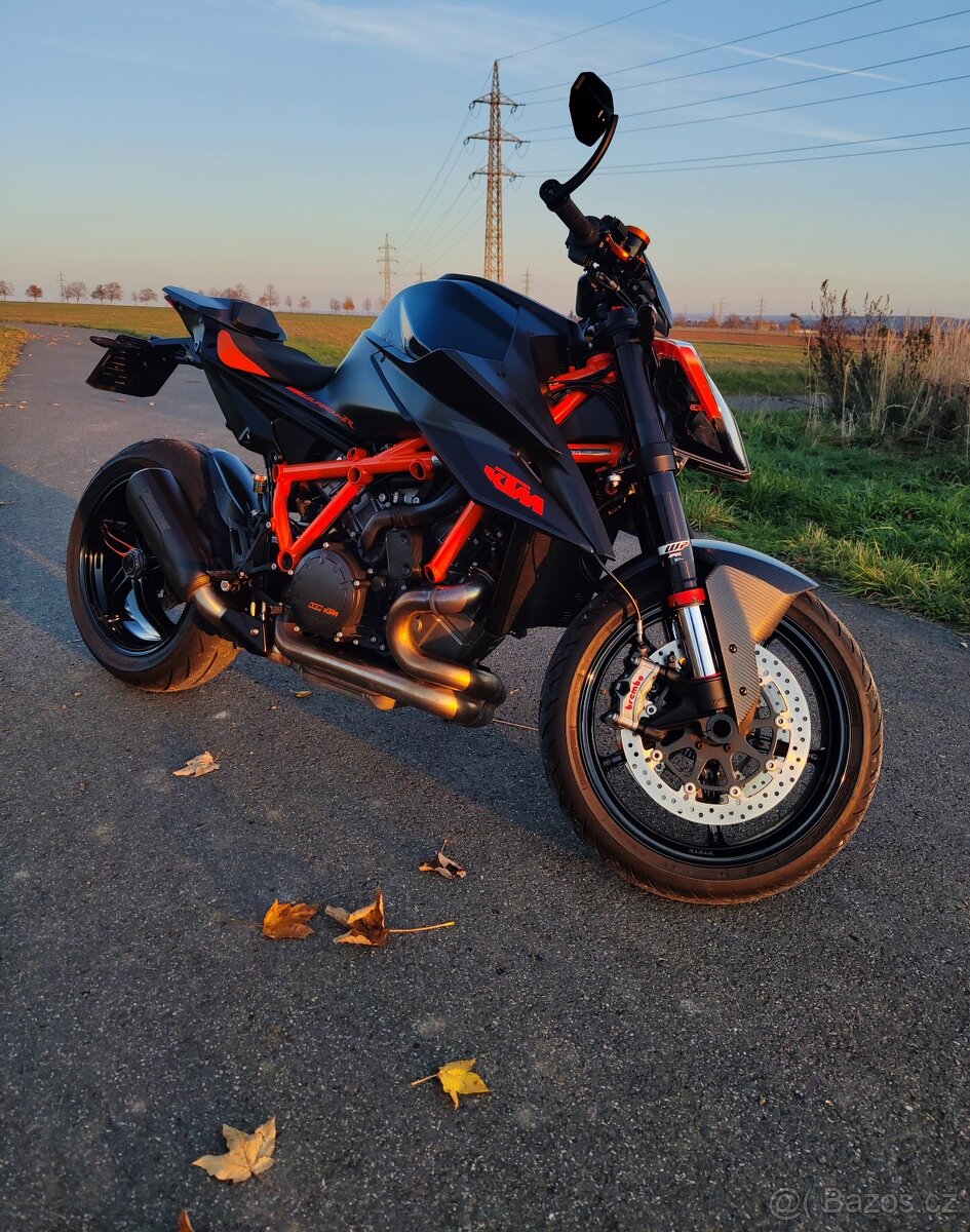 KTM 1290 Super Duke R - top stav, 9t/km