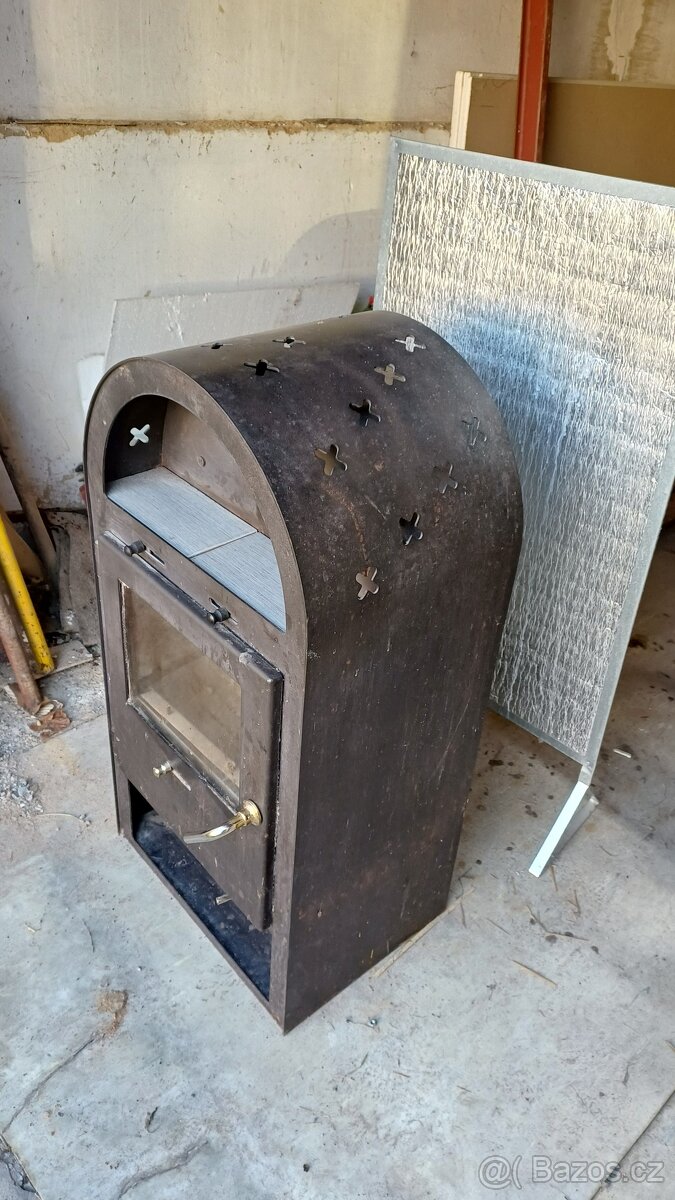 Krbová kamna včetně kouřovodu prodám