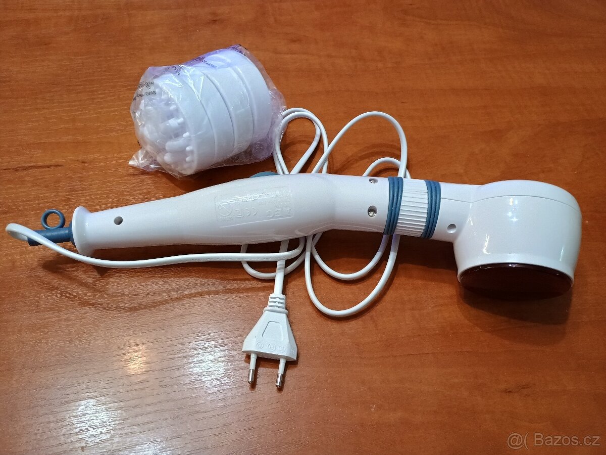 Masážní přístroj