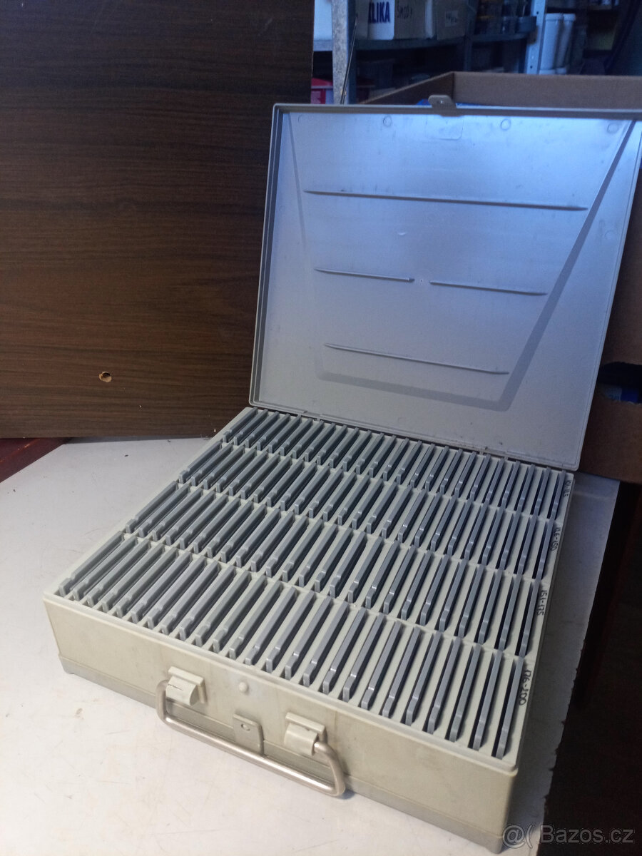 Kufr na diarámečky