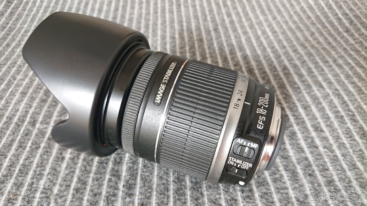 CANON EF-S 18-200mm f/3,5-5,6 IS