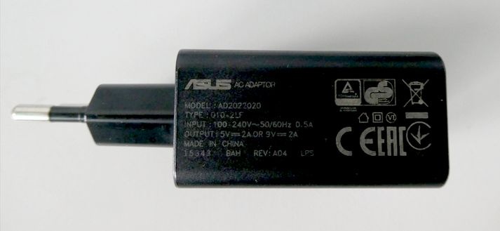AC adaptér ASUS - výkon 18W