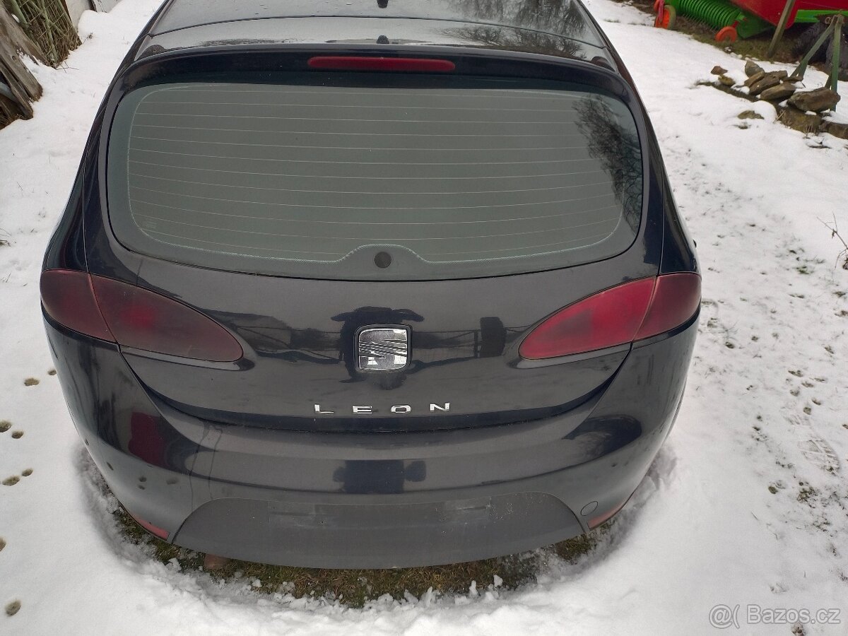 seat leon 1p1 zadní víko