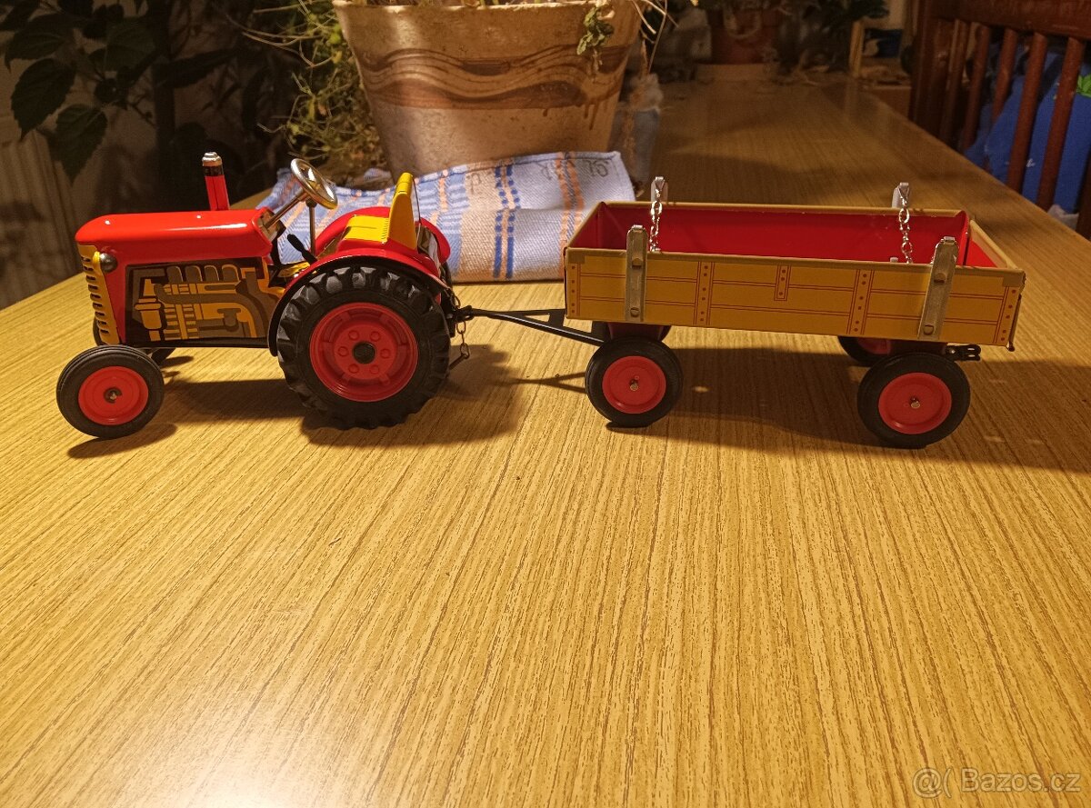 Traktor s valníkem červený - Kovap / KOVAP Red Tractor