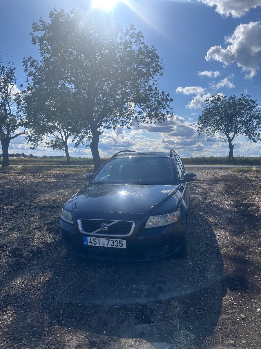 Volvo V50 1.6D, r.v. 2008 – na opravu nebo pro šikovného mec