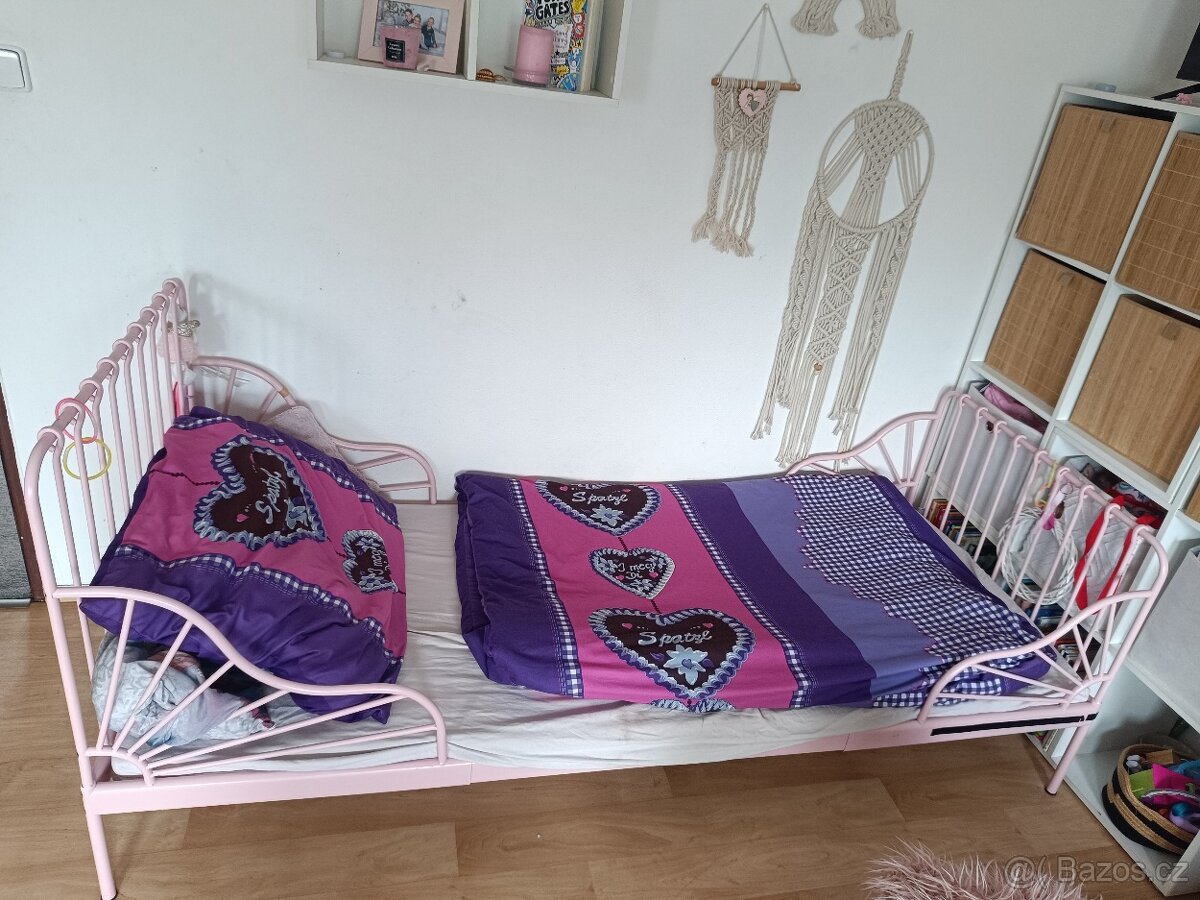 Rostoucí postel pro dítě