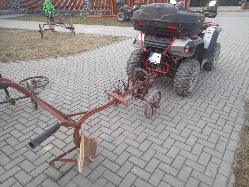 Pluh za koně + další