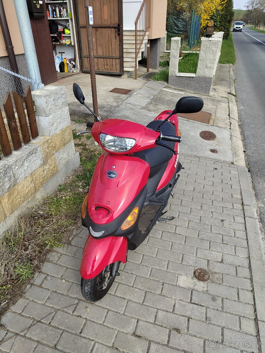 Skútr Kentoya ZOOM 50ccm - STK 2027