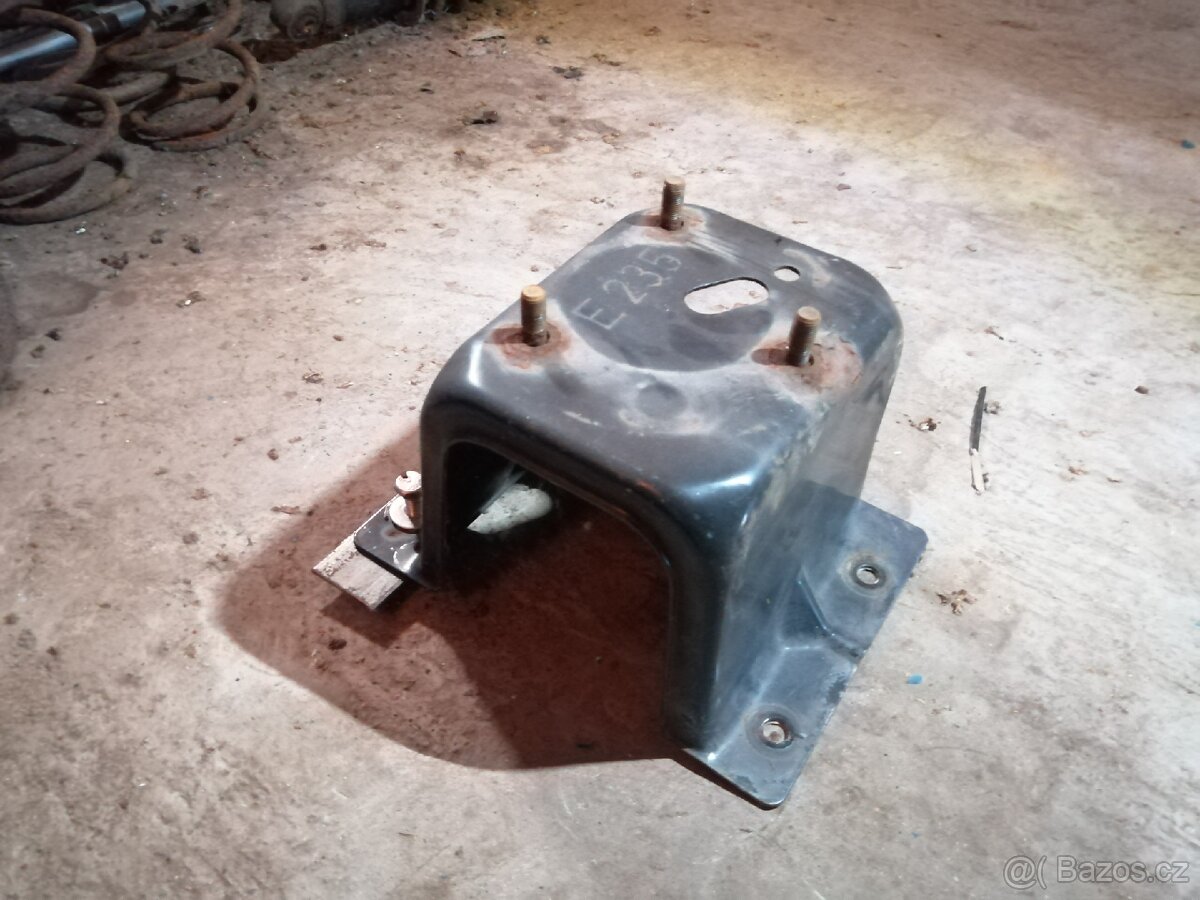 Držák rezervního kola 4x4 6x139,7