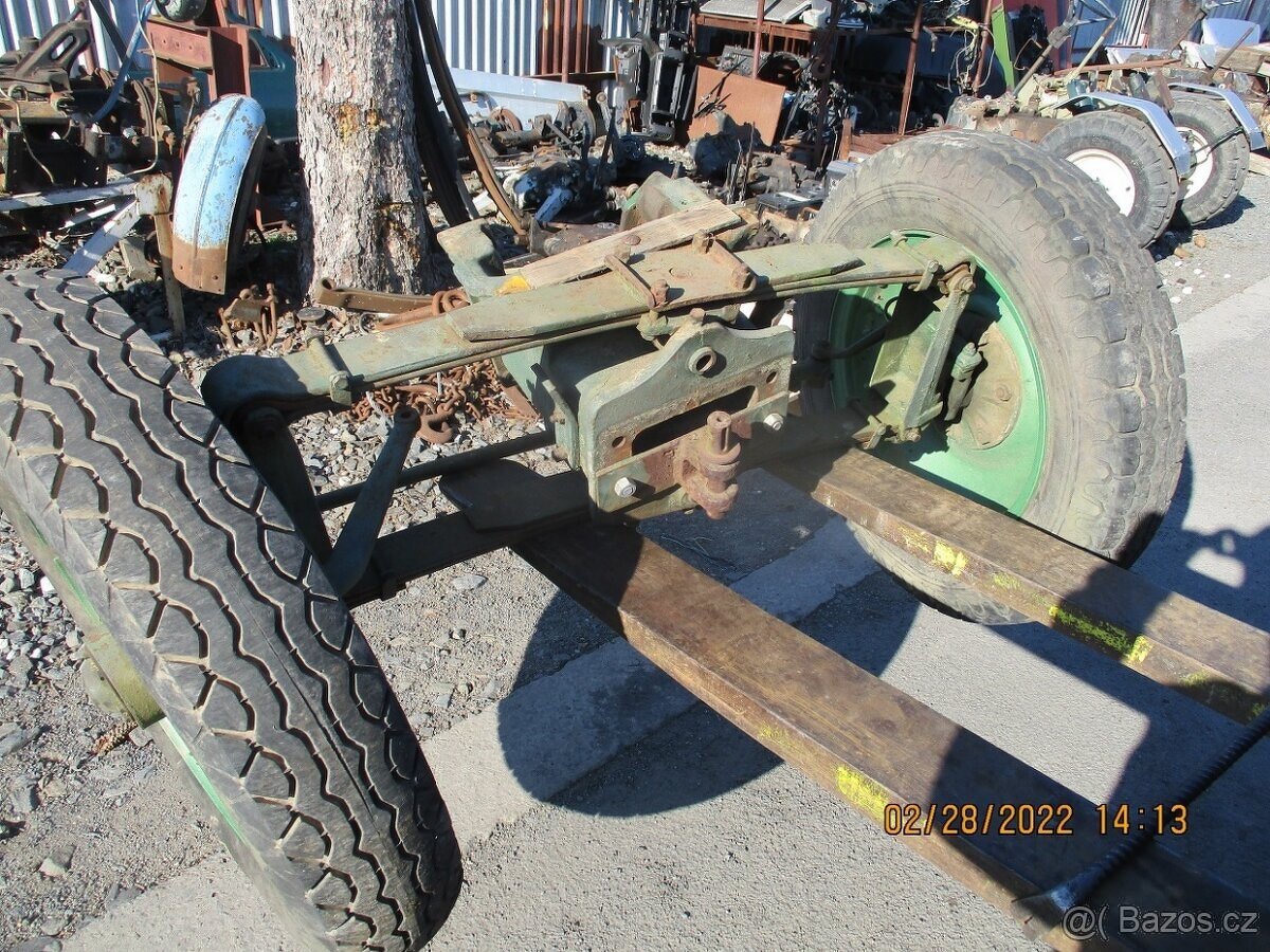 Škoda 30 traktor  díly