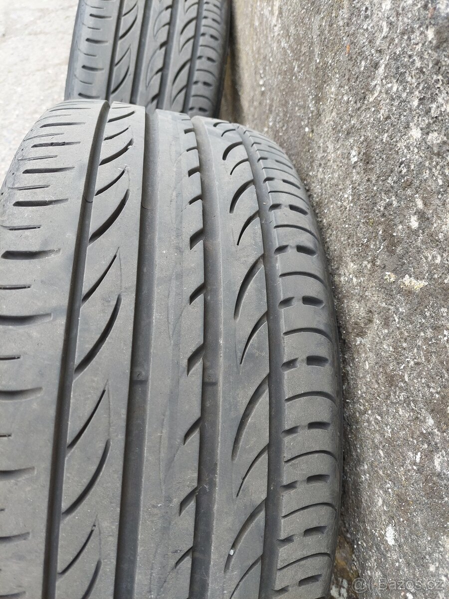 Prodám pneu Pirelli P ZERO NERO 245/45/18