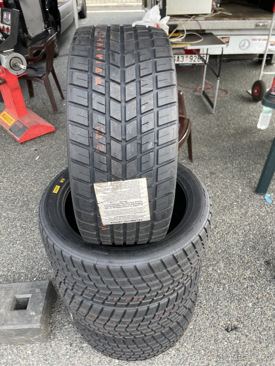 235/645-18 Pirelli WH Okruhové