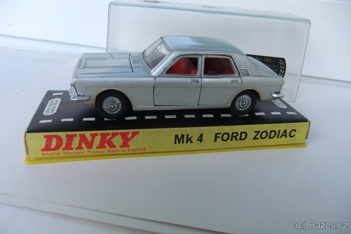 Original DINKY Toys mierka 1:43: No.164 Ford Zodiac MKIV