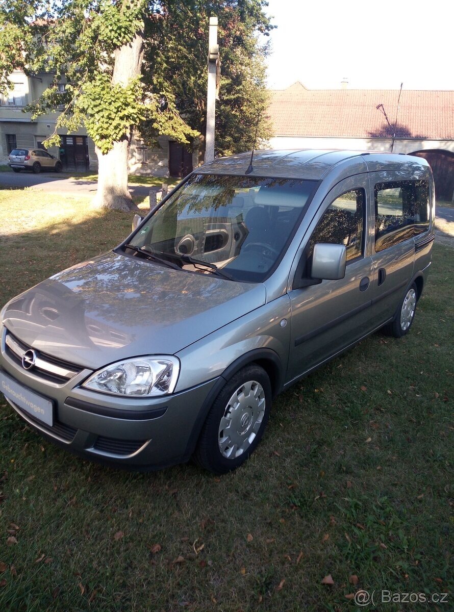 Opel Combo Tour 1.7cdti 74kw Isuzu rok 2010 XL
